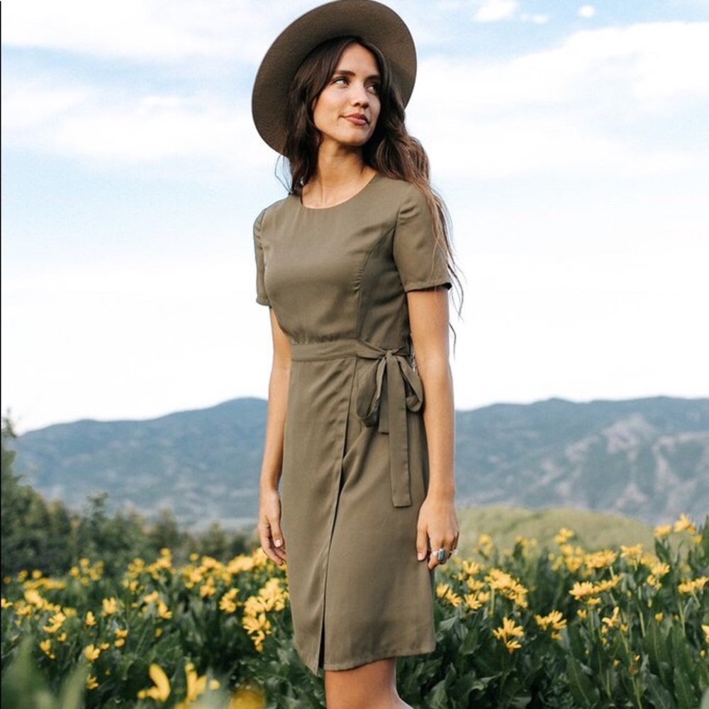 *BRAND NEW* with tags Clad and Cloth dress